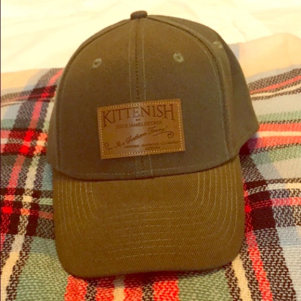 Looking to buy this kittenish Ball cap